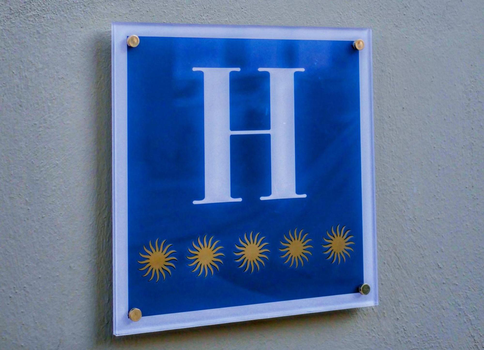 Hotel Boutique Iulia 5 Estrellas Медина-де-лас-Торрес Экстерьер фото