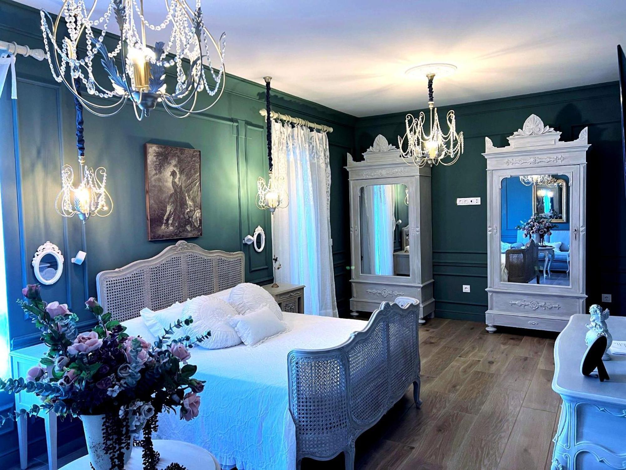 Hotel Boutique Iulia 5 Estrellas Медина-де-лас-Торрес Экстерьер фото